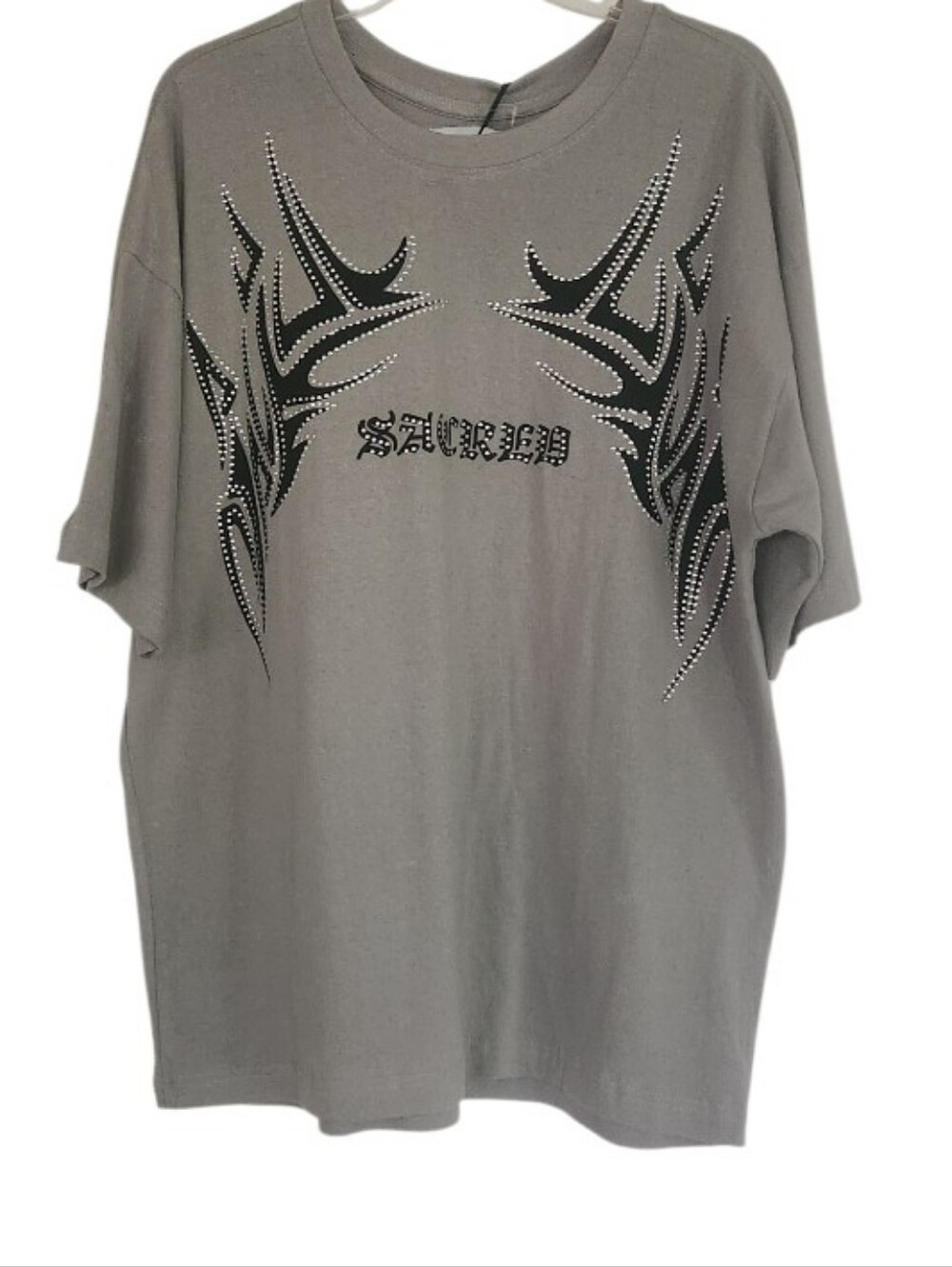 Gray Short-Sleeve Studded Graphic Men’s T-Shirt Med Nwt